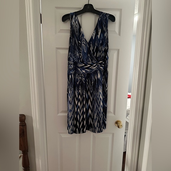 Blue and black patterned dress . - Picture 2 of 8